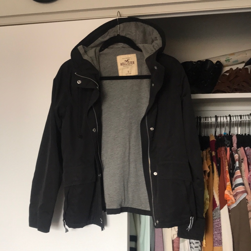 Hollister water resistant jacket w/ hood